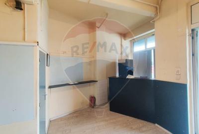 Spatiu comercial 20 m2 de inchiriat in statia BUS DORNA vitrina strada - 5