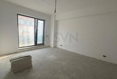 Apartament cu 4 camere decomandat în Băneasa