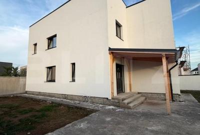Casă individuală cu 4 camere cu Teren 324 Mp în Exterior Est - 11