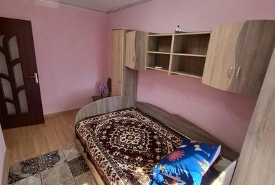 Apartament cu 3 camere decomandat, mobilat în Central - 1
