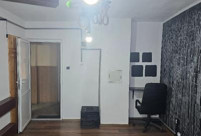 Inchiriez spatiu comercial in Deva, zona A. Iancu (Catedrala), etaj 1, - 2