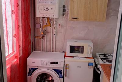 Apartament cu 2 camere nedecomandat, mobilat în Micro 40 - 2