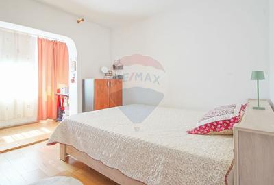 De vanzare 4 camere Racadau-zona Parcul Trandafirilor - 2