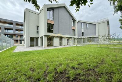 Duplex cu 5 camere cu Canalizare în Iancu Nicolae - 55