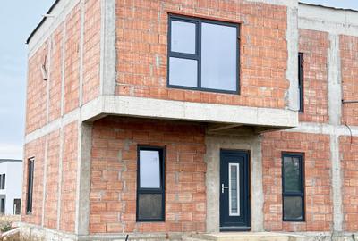 Jumatate de duplex la rosu de vanzare in Giarmata Jumatate de duplex la rosu de vanzare in Giarmata - 2