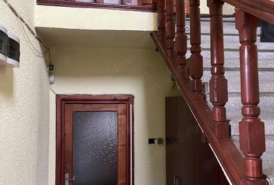 Casă cu 6 camere cu Teren 5000 Mp în Miroslăvești - 5