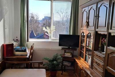 Apartament cu 3 camere semidecomandat în Ultracentral