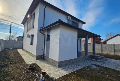 Casă individuală cu 4 camere cu Canalizare în Domnești - 25