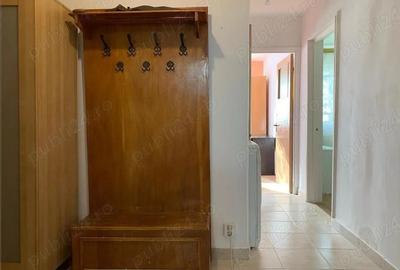 Inchiriez jumatate apartament 3 camere - 3