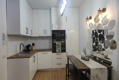 Apartament cu 3 camere decomandat în Tătărași
