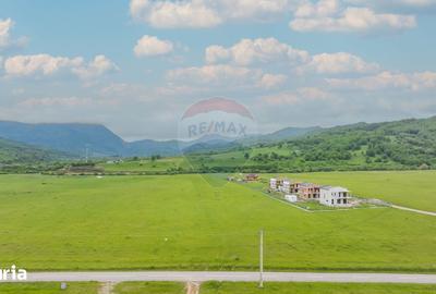Teren de 3400 mp, în Central