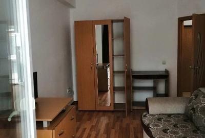 Garsonieră decomandată în Iancului