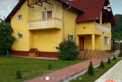 Casă cu 9 camere cu Teren 1600 Mp în Budești - 8