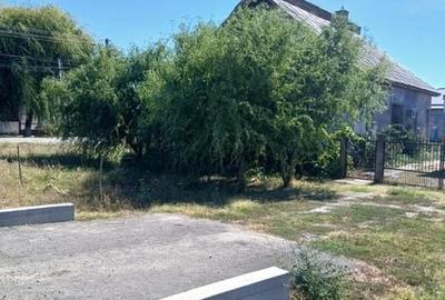 Casă cu 4 camere cu Teren 150 Mp în Săcălaz
