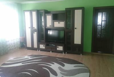 Apartament cu 3 camere în Central - 1