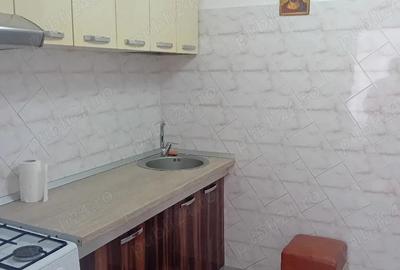 Apartament cu 2 camere decomandat în Milcov