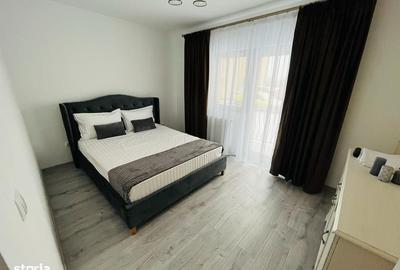 Apartament cu 3 camere decomandat în Nicolina