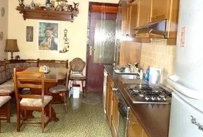 Casă cu 6 camere în Central - 2
