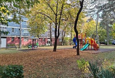 Apartament cu 3 camere decomandat în Dosu Bricii