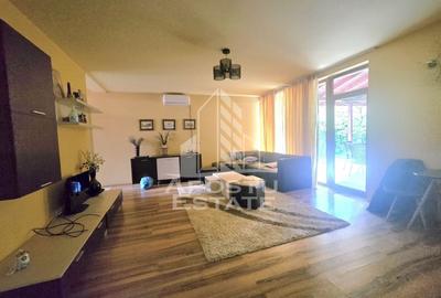 Casă individuală cu 8 camere cu Canalizare în Mehala