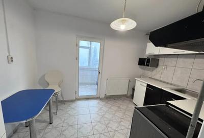 Apartament cu 3 camere decomandat, mobilat în Tomis III