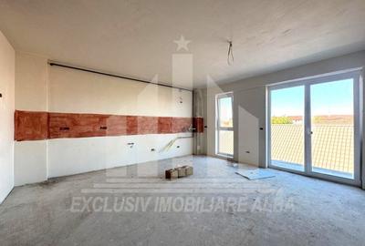 Apartament cu 3 camere decomandat în Cetate