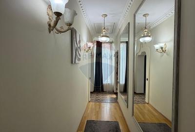 Casă cu 4 camere cu Teren 557 Mp în Central