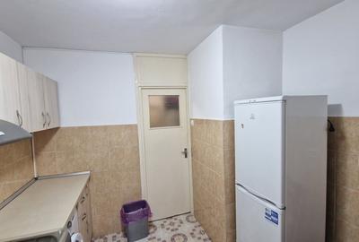 Apartament cu 2 camere semidecomandat, mobilat în Tătărași