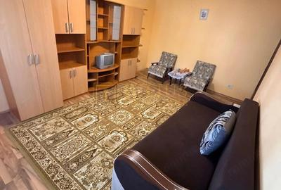 Apartament cu 3 camere decomandat, mobilat în Soarelui