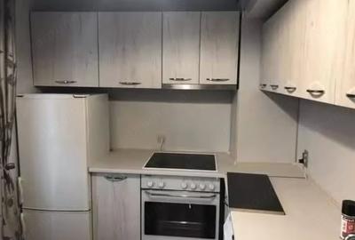 Garsonieră decomandată în Bucureștii Noi