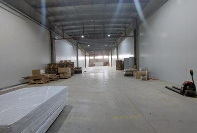 Spațiu industrial, de 5,000 mp, în CFR