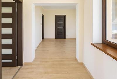 Casă cu 5 camere cu Teren 521 Mp în Sântion - 9