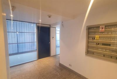 Spațiu comercial, de 330 mp, în Centrul Civic - 8