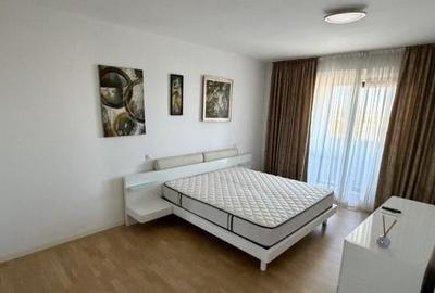 Apartament cu 3 camere decomandat, mobilat în Băneasa