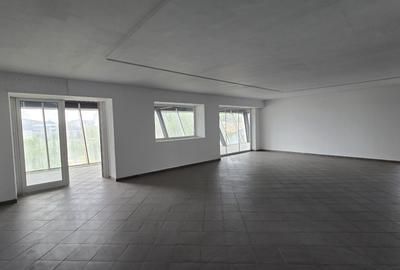 Spațiu comercial, de 61 mp, în 1 Mai - 8