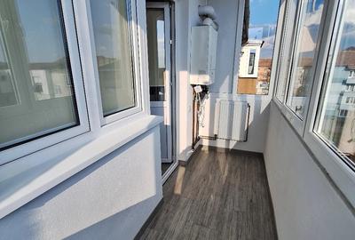Apartament cu 2 camere decomandat în Central