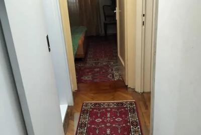 Apartament cu 3 camere decomandat în Primăverii