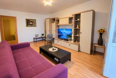 Apartament cu 3 camere decomandat în Rahova
