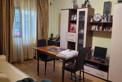 Apartament cu 2 camere semidecomandat în Poarta 6