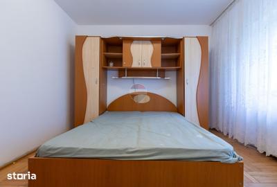 Apartament cu 3 camere decomandat în Mioriței
