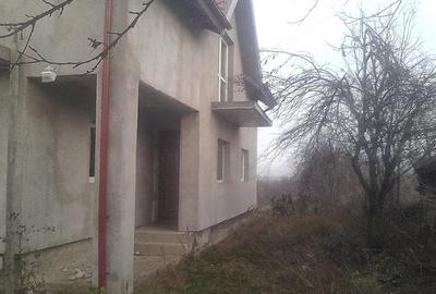 Casă cu 3 camere cu Teren 1000 Mp în Adunații-Copăceni