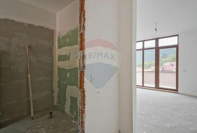Penthouse cu 4 camere semidecomandat în Schei - 31