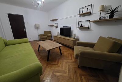 Apartament cu 2 camere semidecomandat în Teiul Doamnei