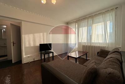 Apartament cu 2 camere semidecomandat, mobilat în Muncii