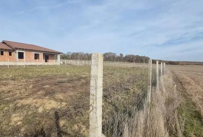 Teren de 750 mp, în Central