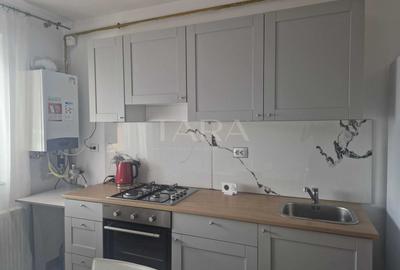 Apartament cu 4 camere decomandat în Florești