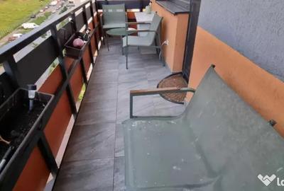 Apartament cu 3 camere decomandat în Tractorul - 1