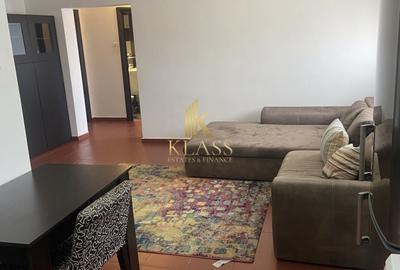 Apartament cu 3 camere decomandat, mobilat în Victoriei