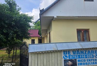 Casă cu 4 camere în Păstrăveni - 2