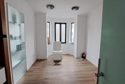 Casă individuală cu 6 camere cu Canalizare în Capitale - 25